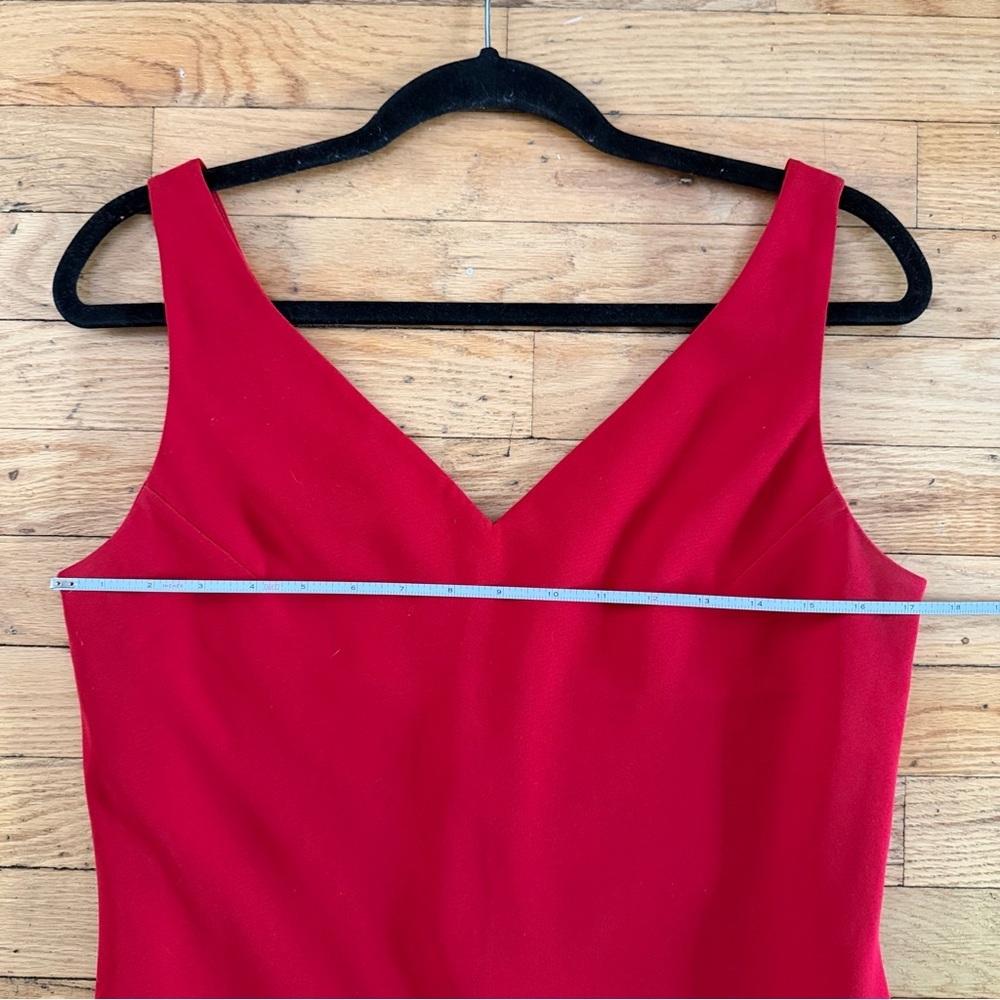 Elegant Red Sleeveless Dress - Picture 7 of 7